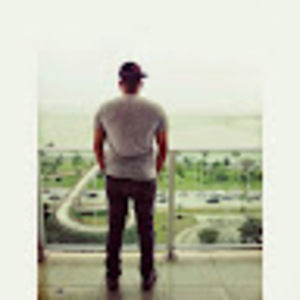 Meet your Posher, Cesar elias